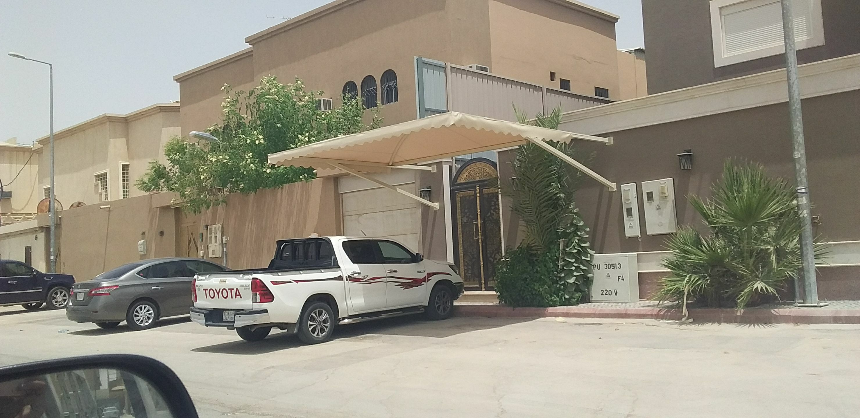 شركة اعمال الاقتصاد الدمام تركيب ارخص مظلة سيارة في القطيف تركيب مظلات 0555430200
